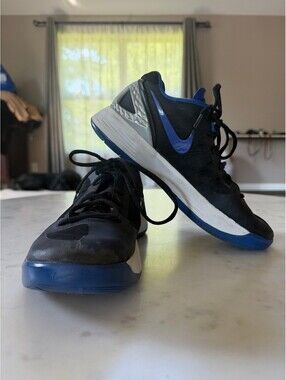 Nike Volley Zoom Hyperspike women's volleyball shoes - Size 9